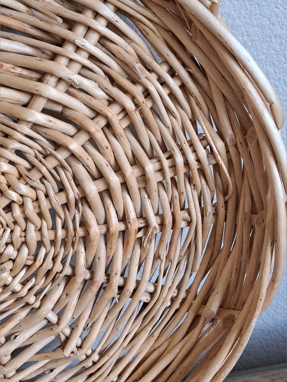 Chunky Round Wicker Tray 14